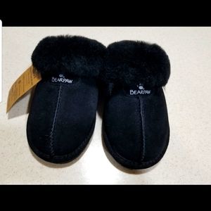 Bear Paw Loki black slippers never worn size 7